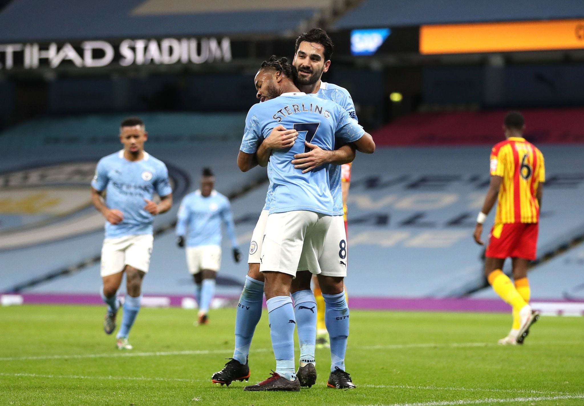 儘管貝蒂斯 儘管貝蒂斯